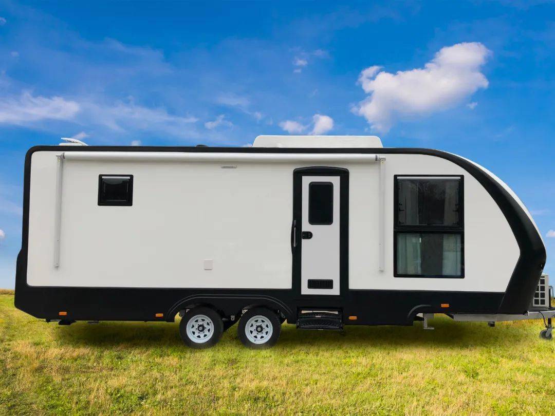 贵气不凡简谈帝盛三款拖挂房车拖挂里的豪华游轮