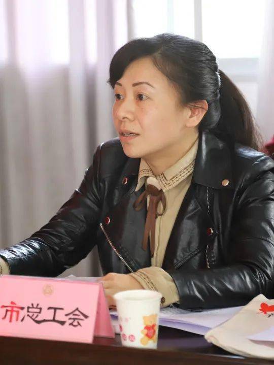 市妇联吹响永远跟党走群众性主题宣传教育活动集结号