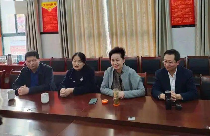 四位一体五核共振陈雅丽校长的教育情怀