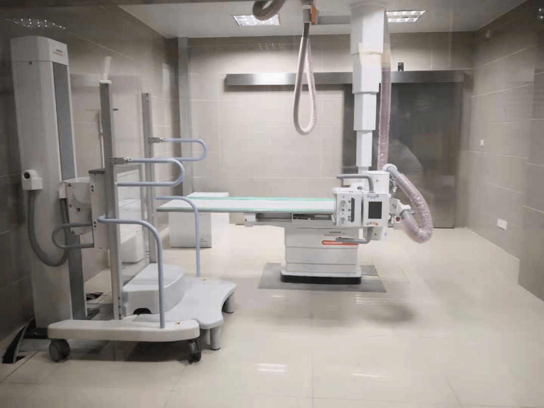 新技术助诊断!东城医院成功开展dr步进式长骨拼接新技术_脊柱