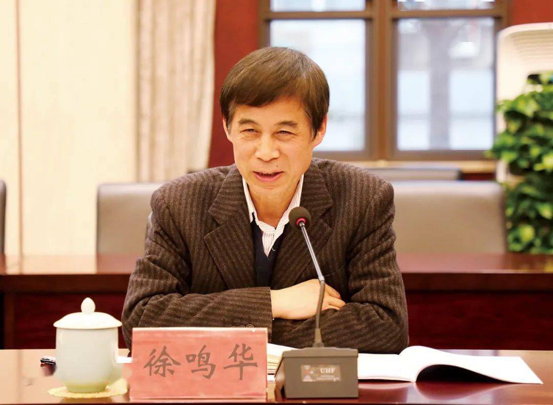 徐鸣华强调,要进一步学深悟透中央关于"三农"工作的部署要求,适当增加