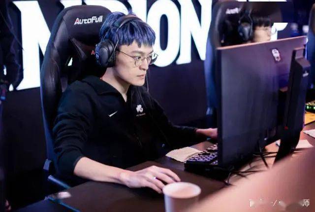 ra中野真就慈善家?fofo因为违规再被罚款,和乐言好兄弟实锤