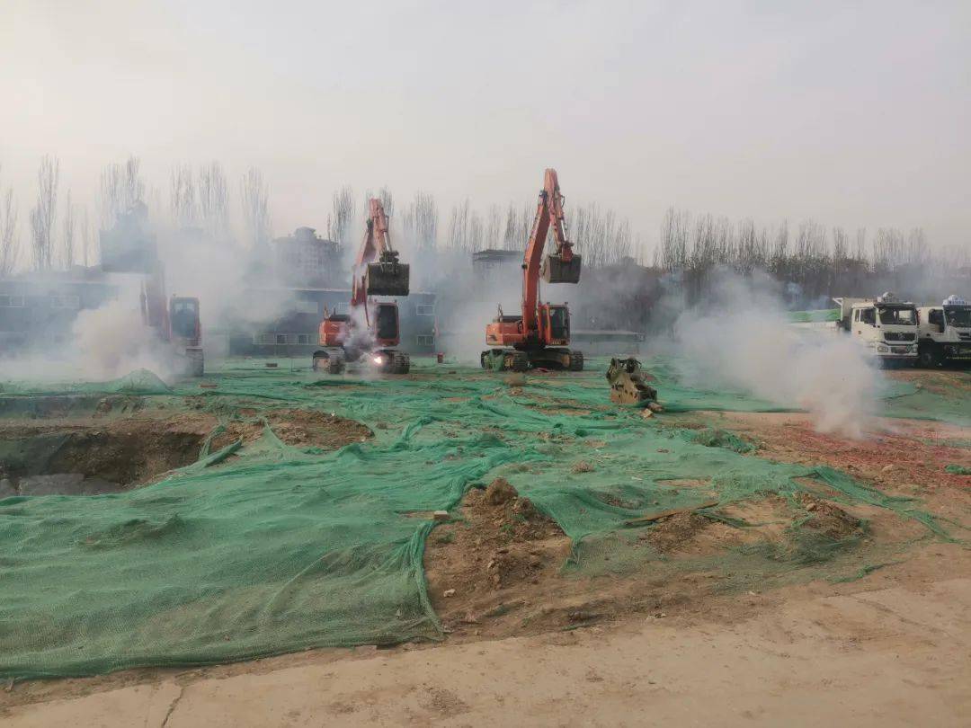 开工大吉!2021美林学府"犇"赴新征程!_工地