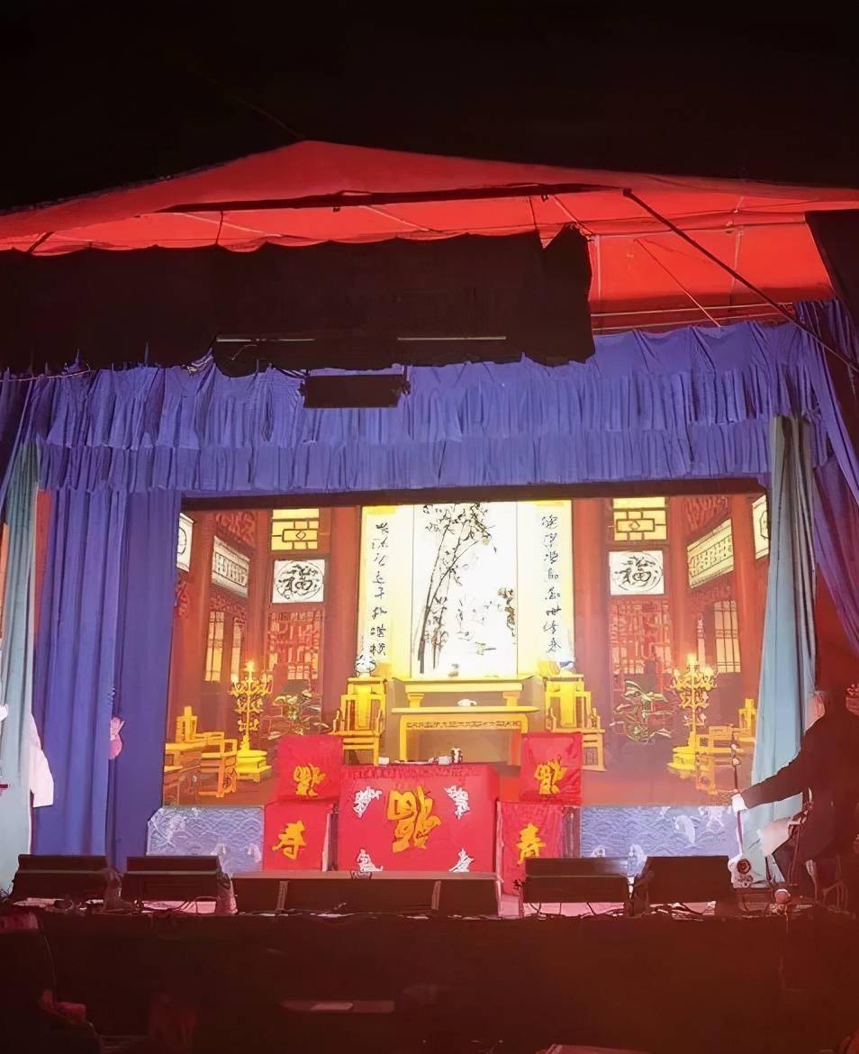 老家许昌的台子戏越来越远了
