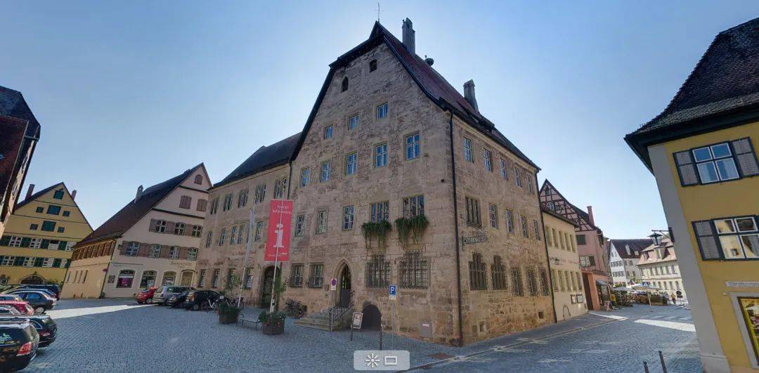 "飞往" 中世纪小镇的春天_丁克尔斯比尔