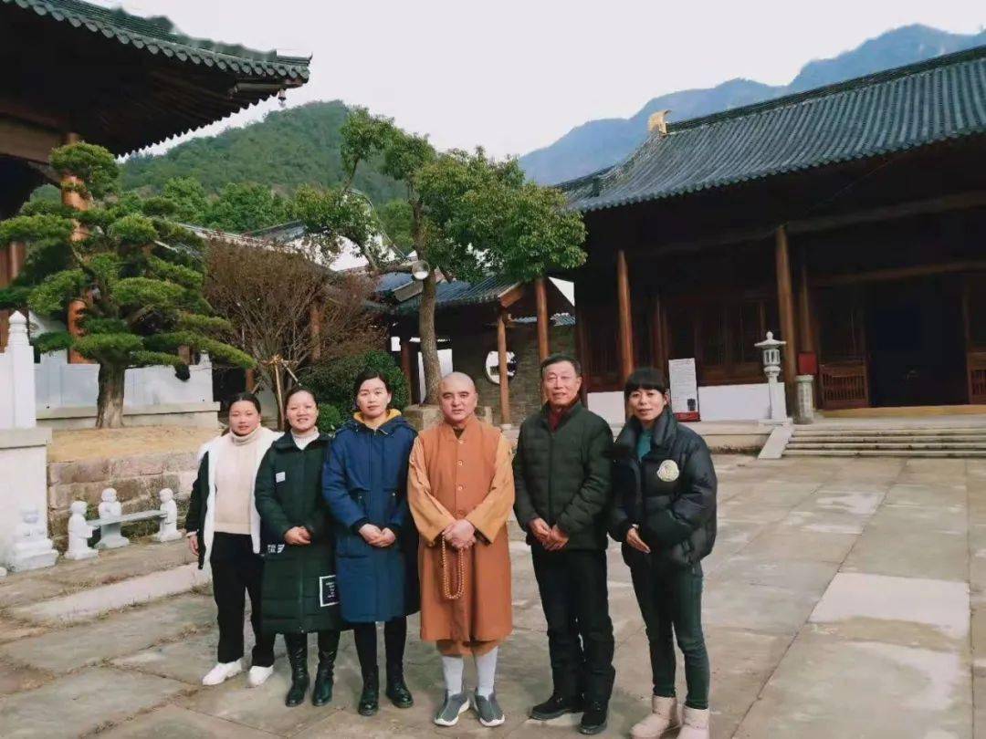 宝华寺释果宁简介图片