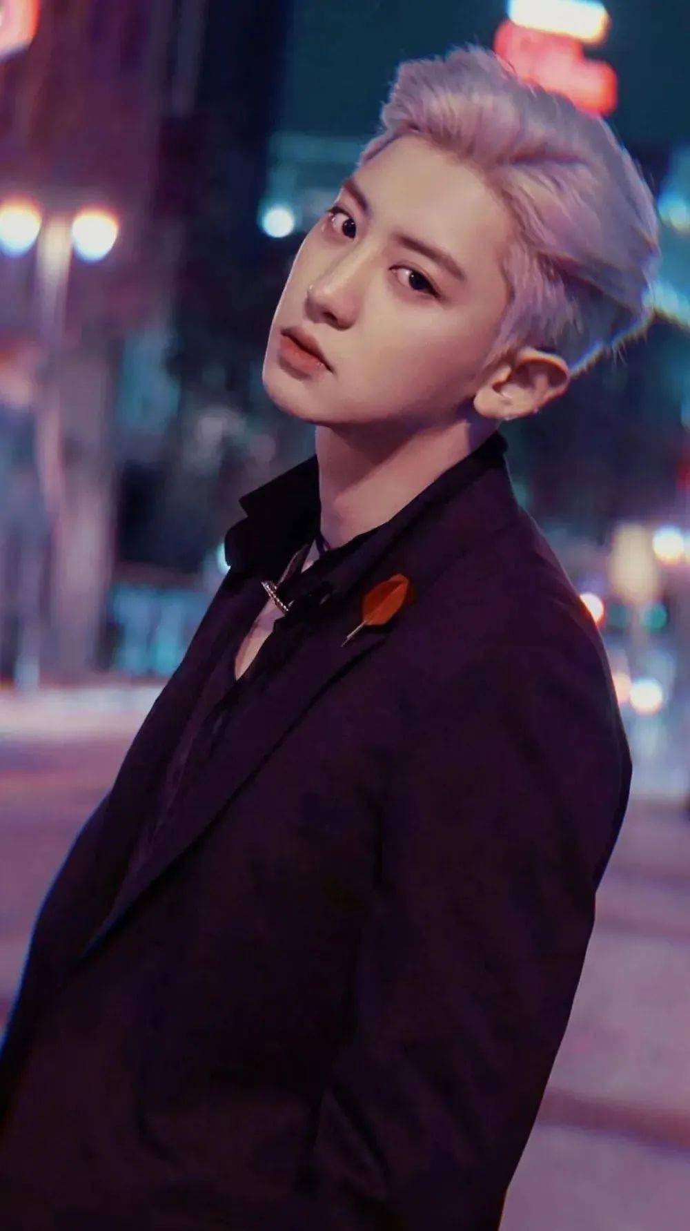 手机壁纸朴灿烈