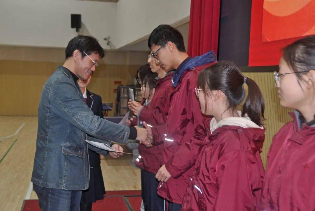 上海科技大学与上海市洋泾中学优质生源基地签约授牌仪式在上海市洋泾