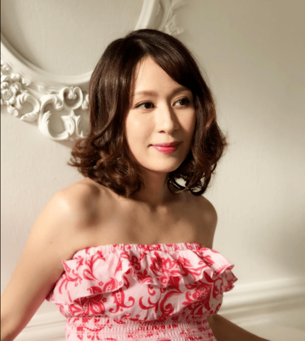 曾是小生杀手,同刘恺威,曹永廉拍过拖_邝文珣