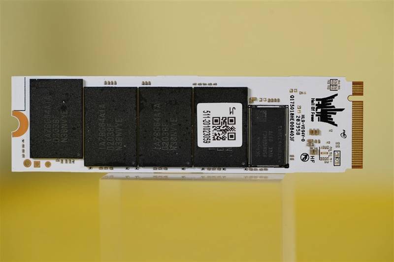 问鼎最强影驰hofextreme2tb评测首款asssd破万分ssd