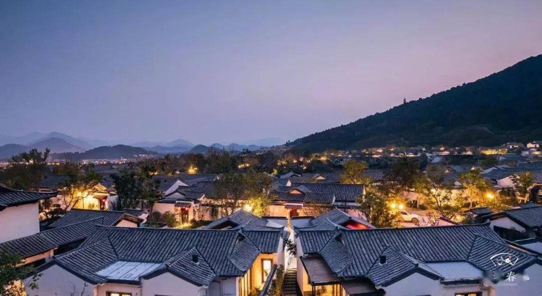媒体观蓝|蓝城许峰：让美好生活理想照进现实_小镇