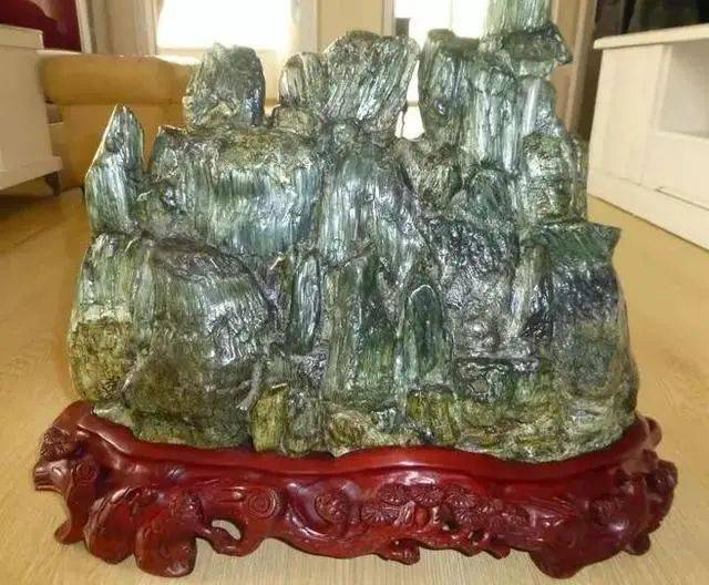 罕见青岛崂山玉原石国内众多收藏家争夺