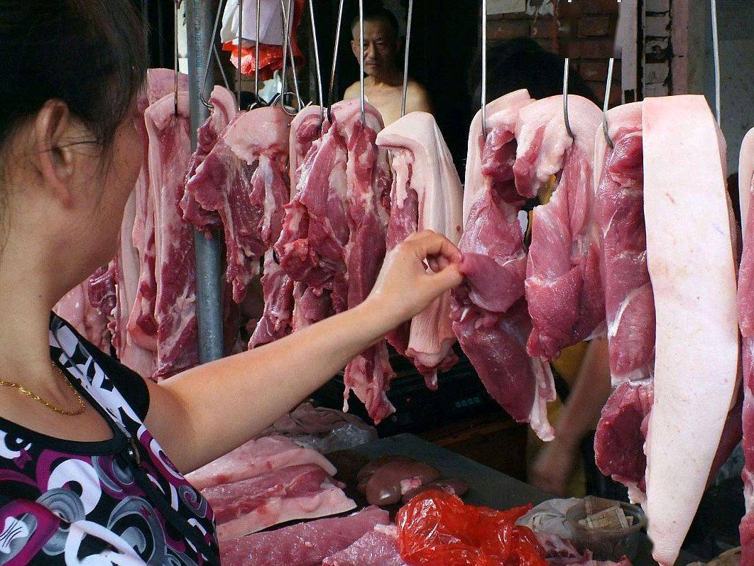 菜市场猪颈肉图片图片