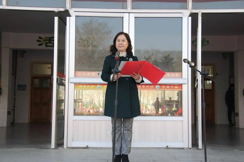 04 教师代表王秀霞讲话谢谢大家!