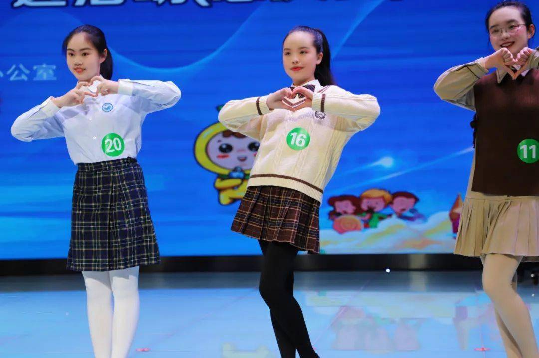 你好花博花博小导游用仪式感填满舞台