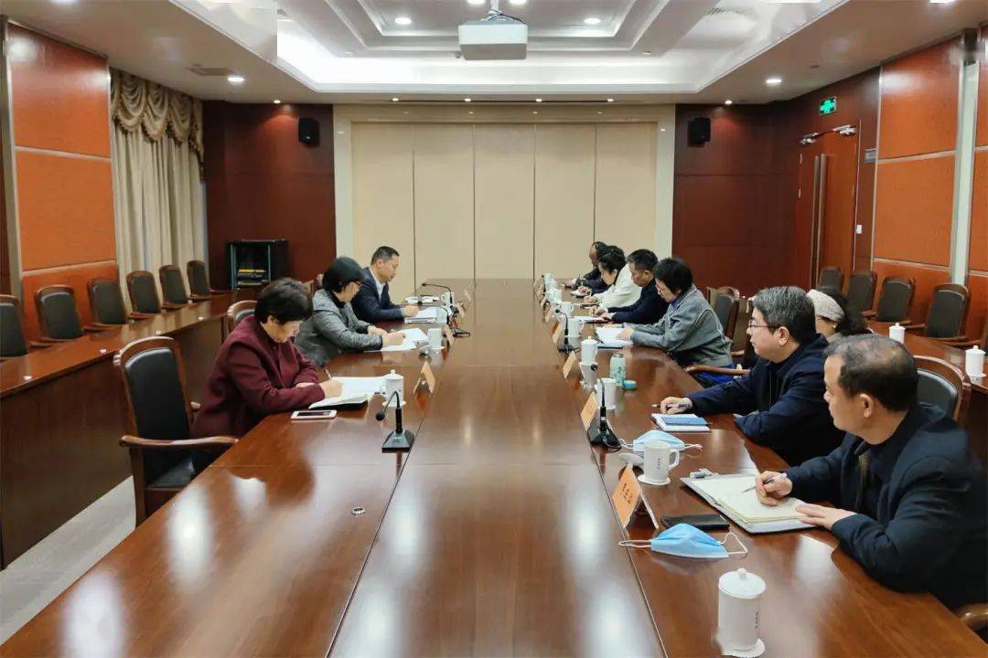 区政协社事委召开组成人员会议