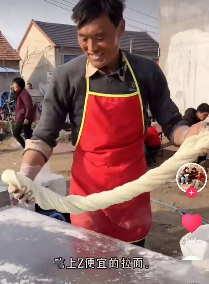 抖音网红"拉面哥"爆火,卖3元一碗拉面却被逼跑路
