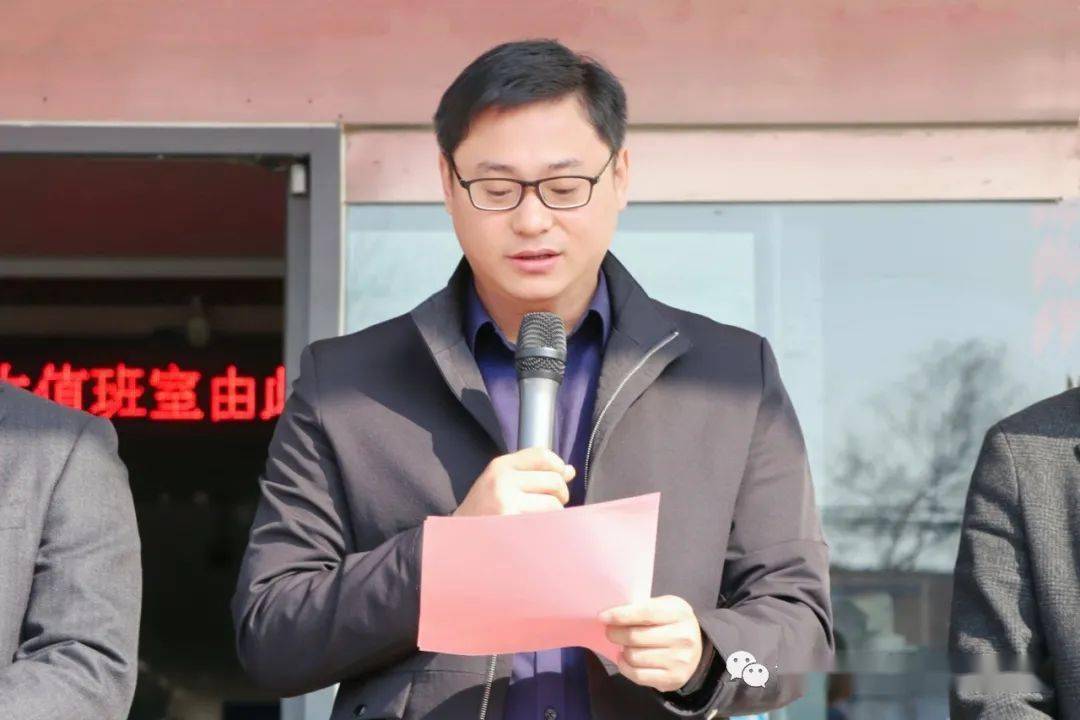 吴玉伟,县人民医院党委书记戴培光,县卫健局综合服务中心主任王子辉