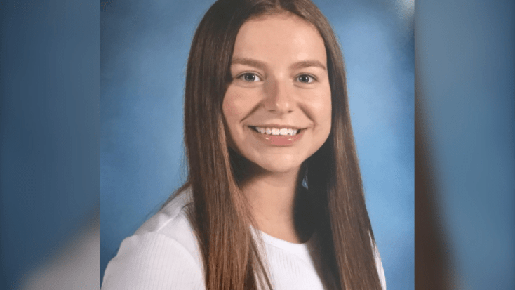 lexi daken是leo hayes 中学10年级的学生.