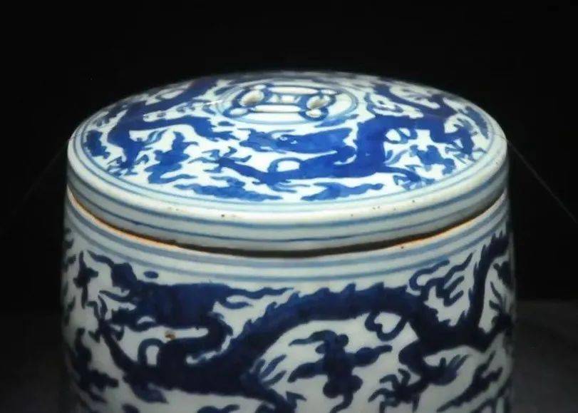 故宫博物院-瓷器34-明瓷-青花-隆庆_搜狐网