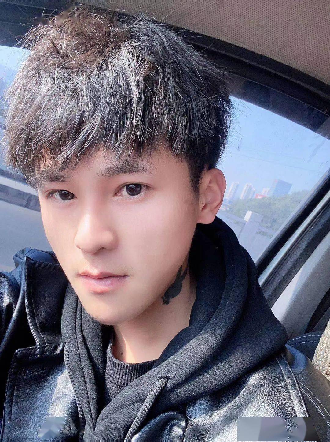 微相亲98年事业稳定颜值高的永新莲洲帅哥在温州寻觅乖巧善良的你