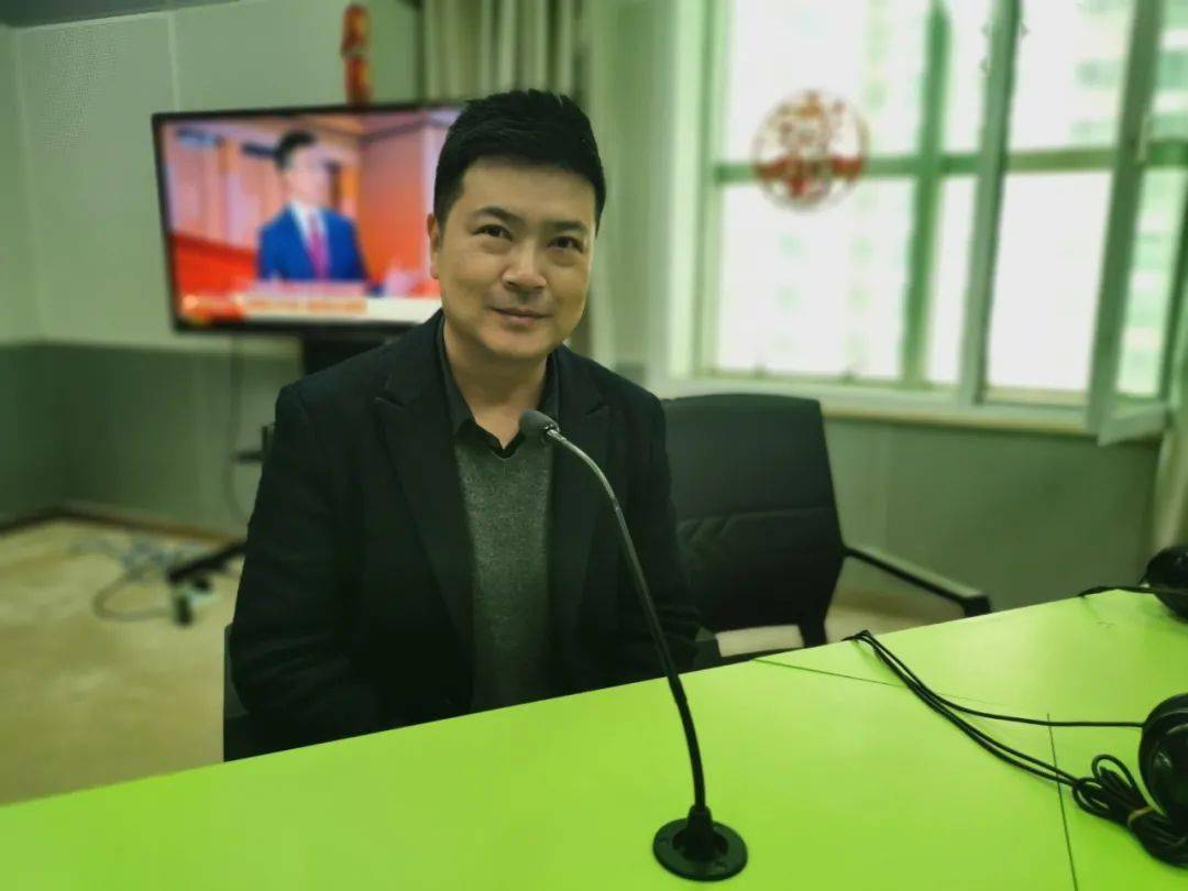 吴强 ,甘肃省歌舞剧院主持人,歌唱演员,甘肃省音乐家协会会员,兰州市