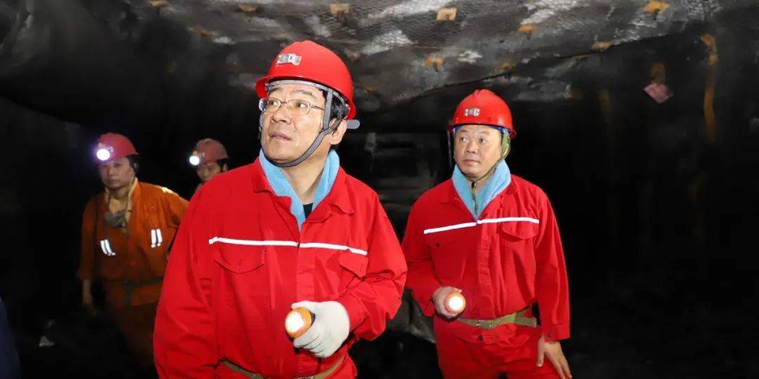 王铭修3月4日到田陈煤矿,查看了冲击危险区划分图,隐患挂牌管理,迎头