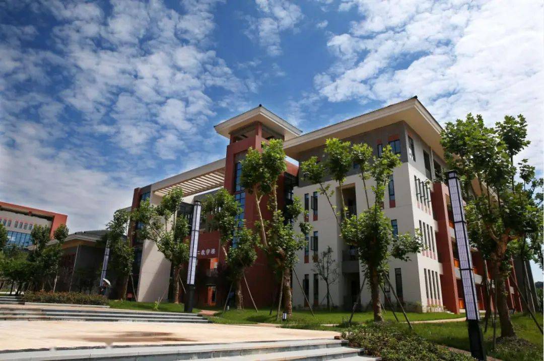单招院校推荐川西咽喉民族走廊雅安职业技术学院