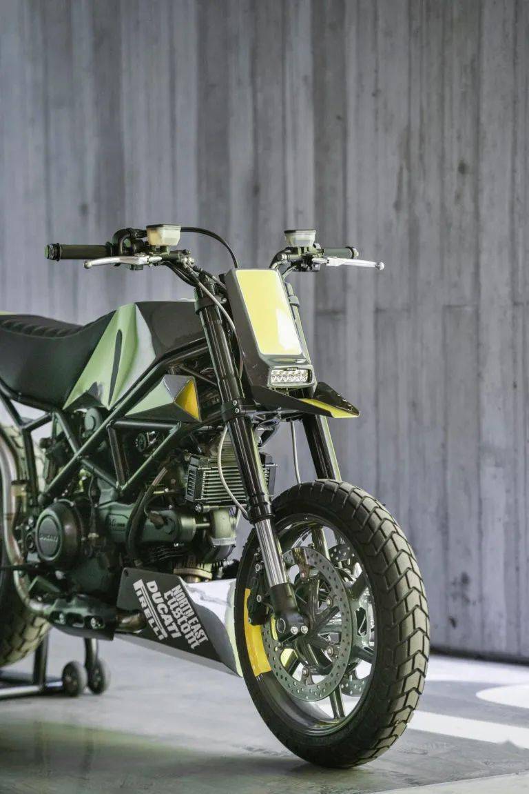 隐形f117造型的杜卡迪摩托车