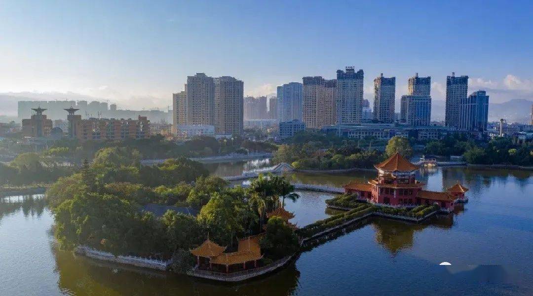 我家在蒙自刺绣花灯吹鱼鳞关于家乡你了解多少