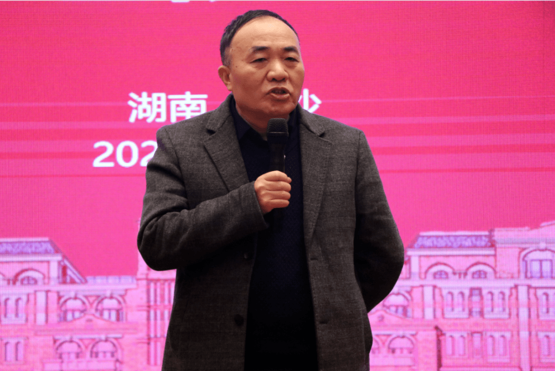 傅胜龙心灵贫穷比财富贫穷更需要扶持