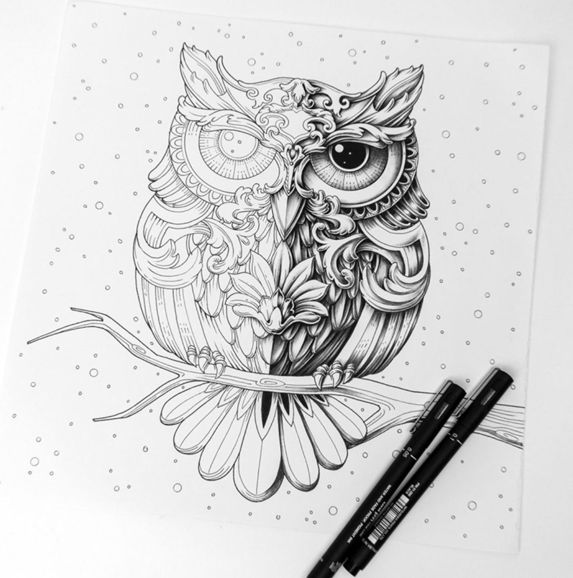 这些黑白立体装饰感插画充满理性的商业美学感与艺术感