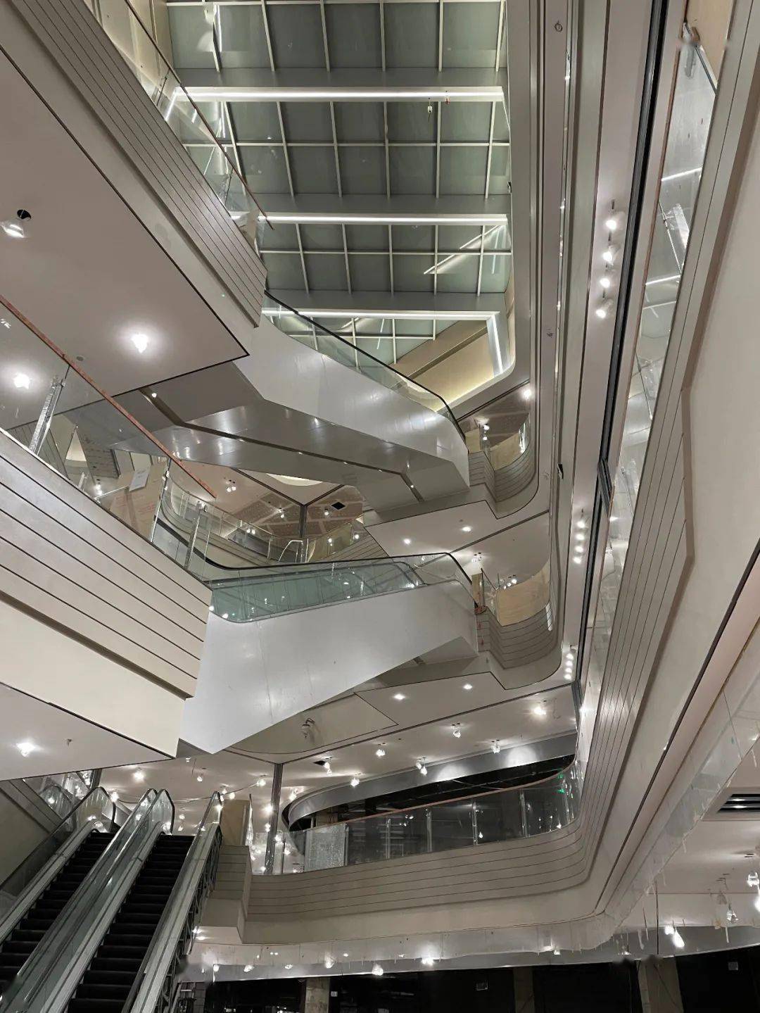 泰州万象城内部装修进度曝光喜茶奈雪来啦