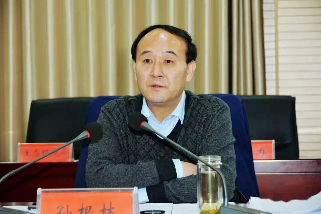 礼县委常委会研究部署全县政法工作和政法队伍教育整顿工作