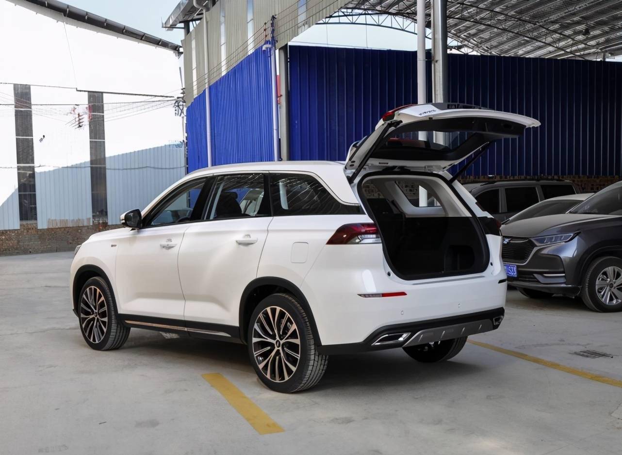 长安欧尚x7评测空间大配置优老百姓第一台suv买它值