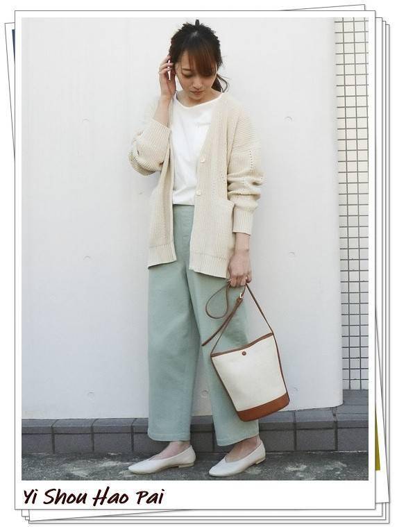 各种各样的白色鞋子搭配示范非常适合春天的小白鞋造型分享