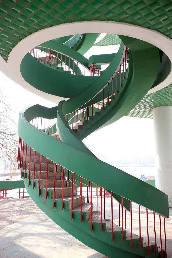 沈阳探访万柳塘公园网红旋转楼梯