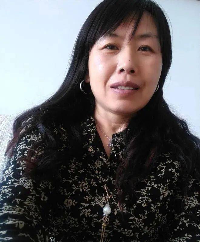 生活的柴米油盐黯淡了妈妈眼中的万千星辰,儿女的吃喝拉撒磨去了妈妈