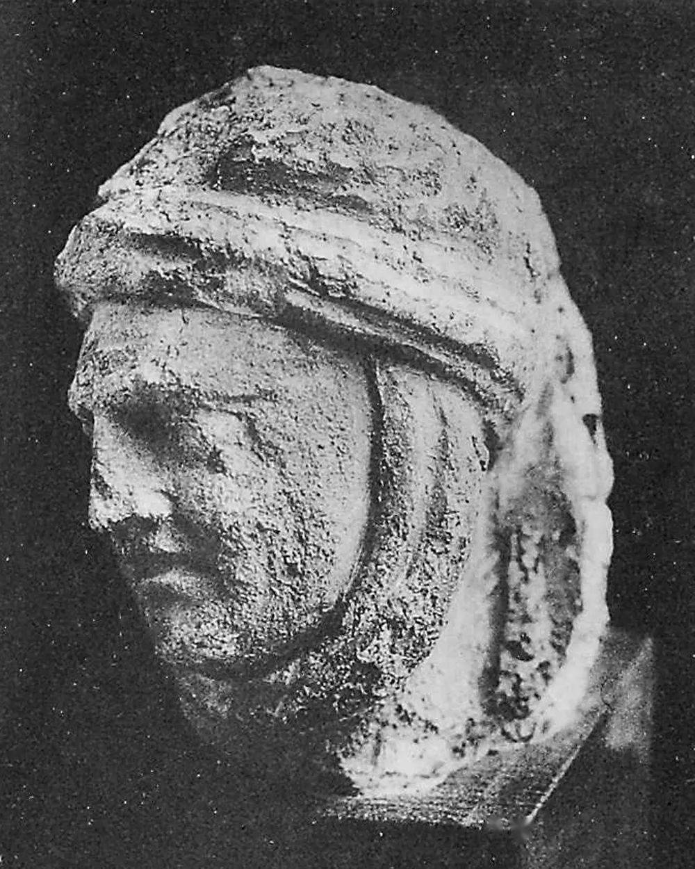 唐军灭西突厥后,吐火罗的突厥王朝向唐称臣,唐置月氏都督府于此.