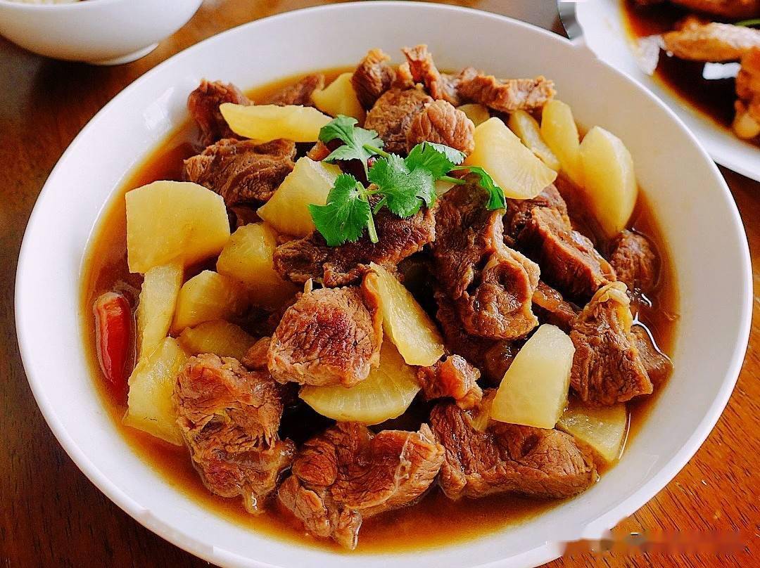 美食家常菜推荐萝卜炖牛肉生菜红萝卜沙拉可乐鸡翅超好吃