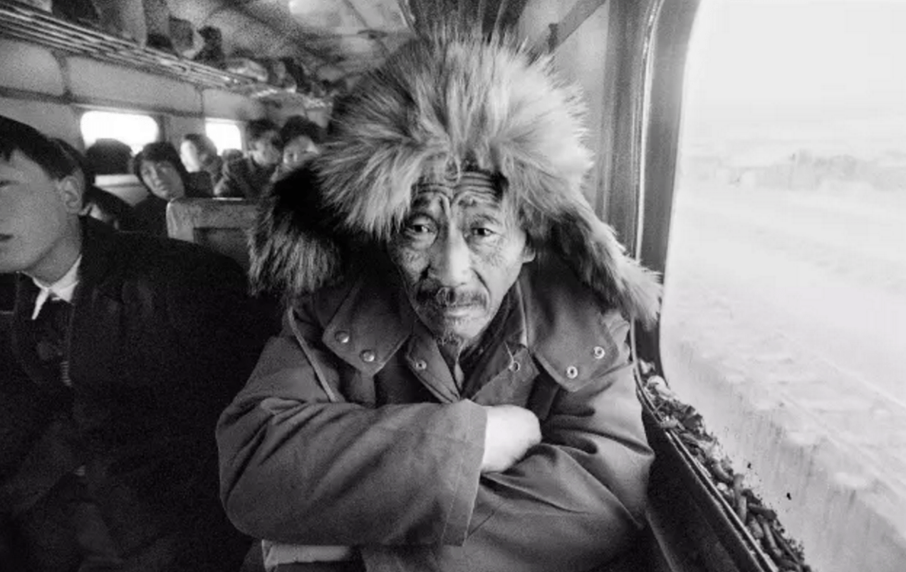 王福春火车上有喧哗躁动甚至鸡飞狗跳的故事场丨逝者