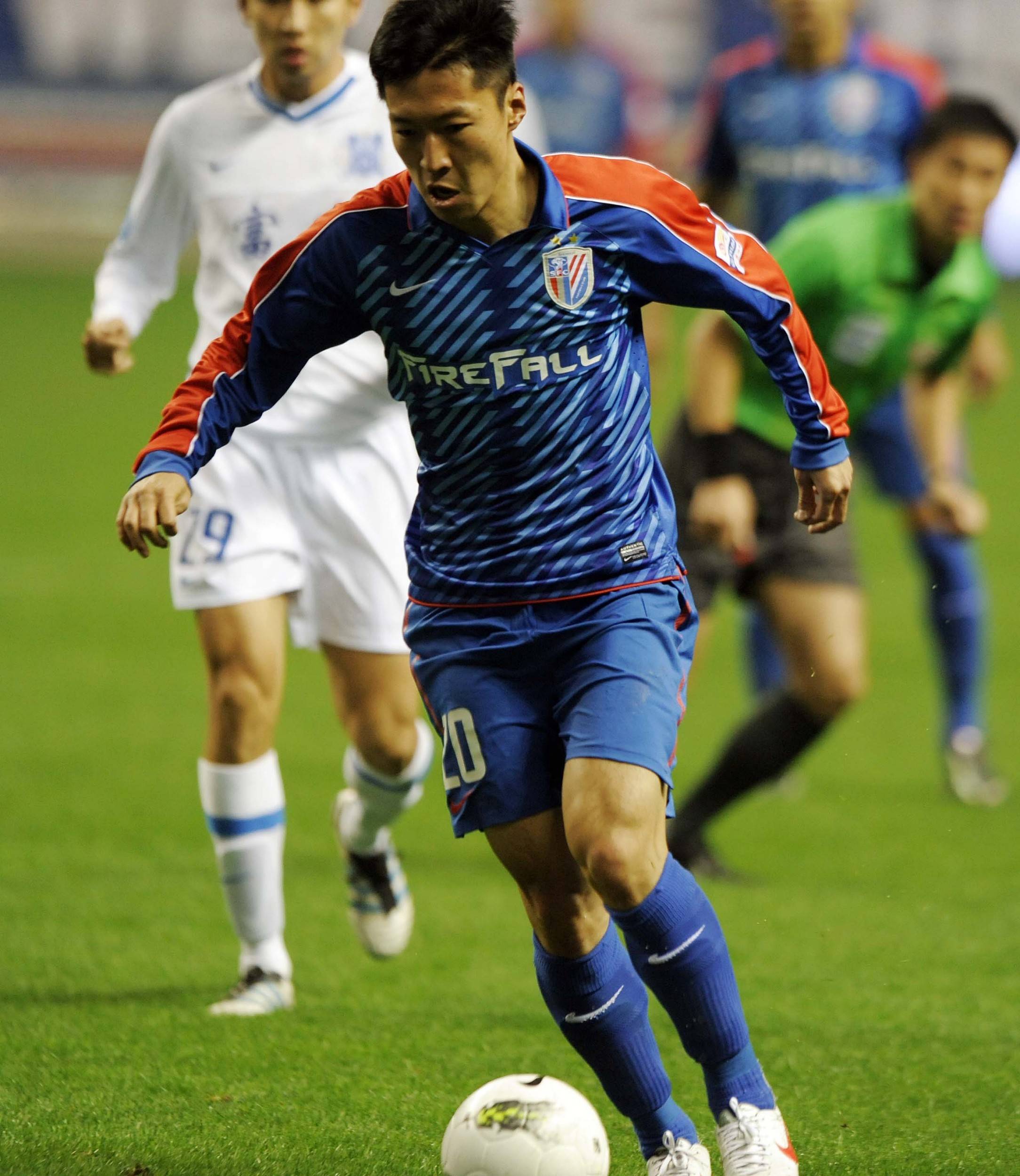 对话吴曦:我是个重感情又不喜欢折腾的人,所以选择回申花_球衣