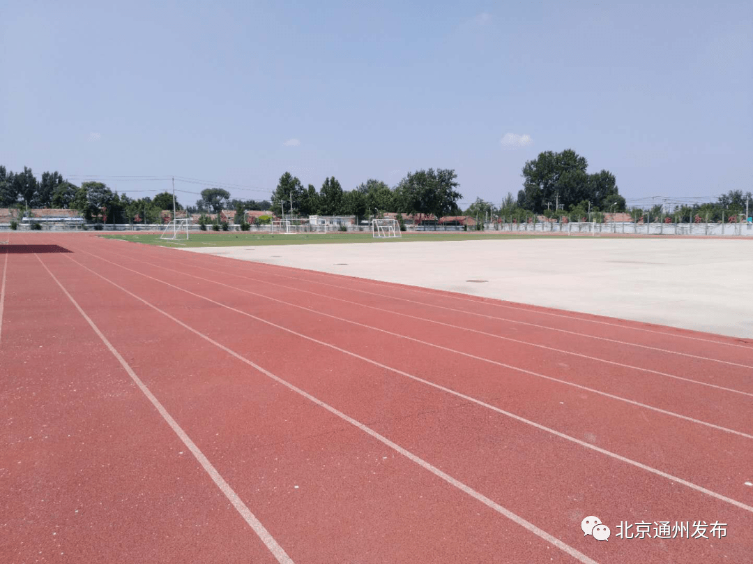 通州校区改造前改造后滑动查看改造前后对比照片临河里小学改造前改造