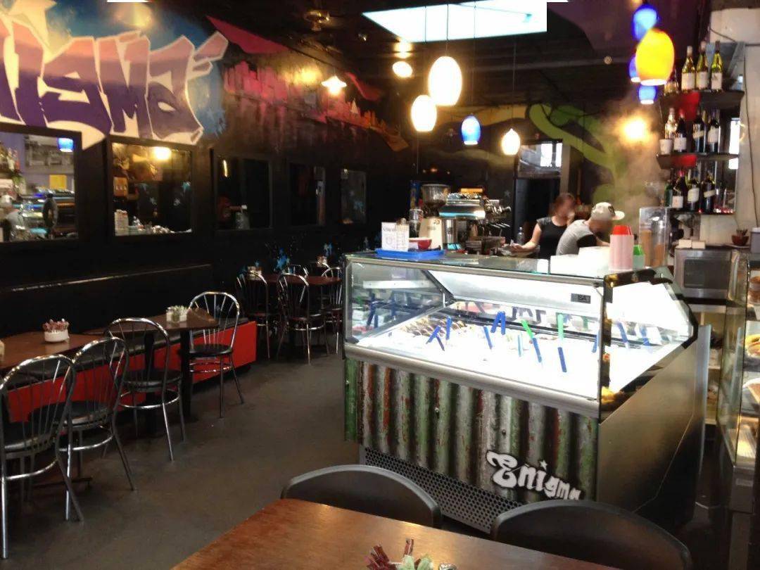 mary笔下的enigma晚上魔幻又有趣▼gipsy kitchen:"公司旁边的一家