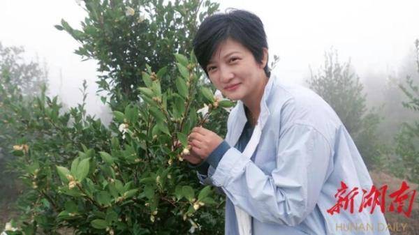 父亲倒在扶贫一线,女儿继续扶贫!双双被评为全国先进个人_王婷和