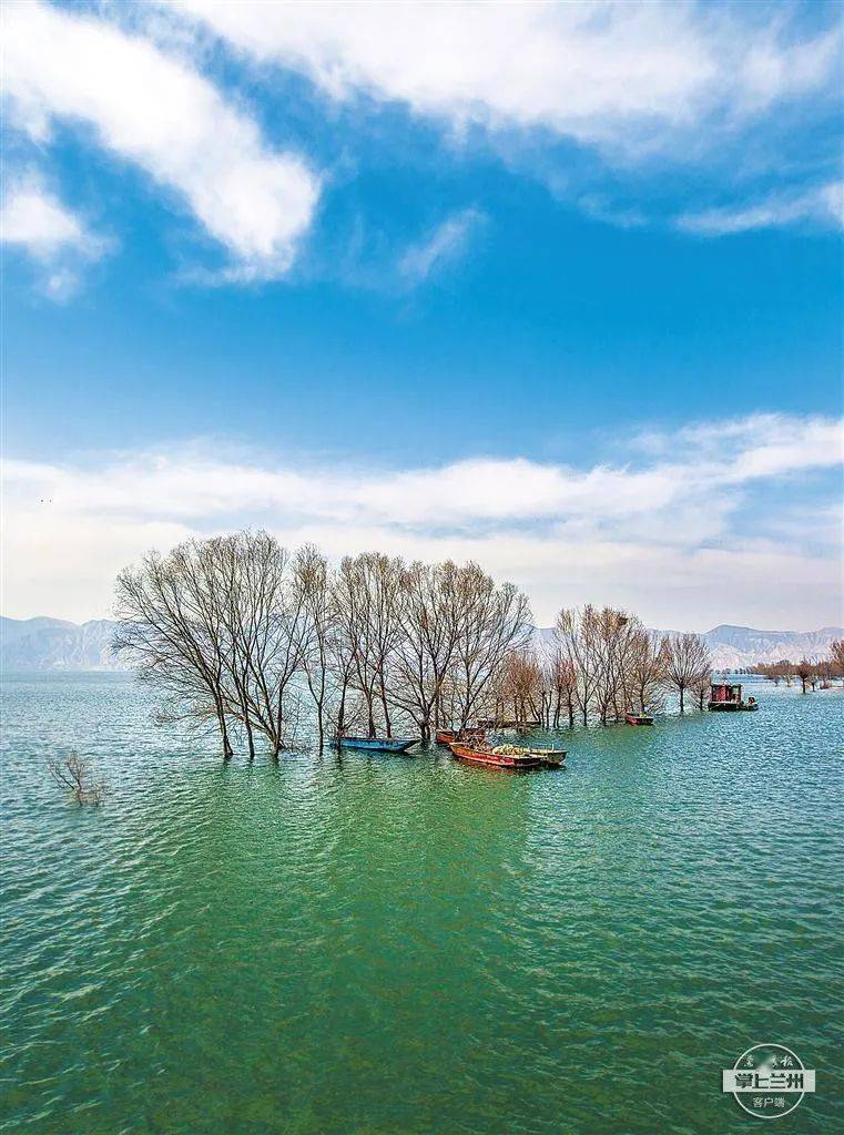 临夏洱海水天好春景 沿途风景瑰丽婉约