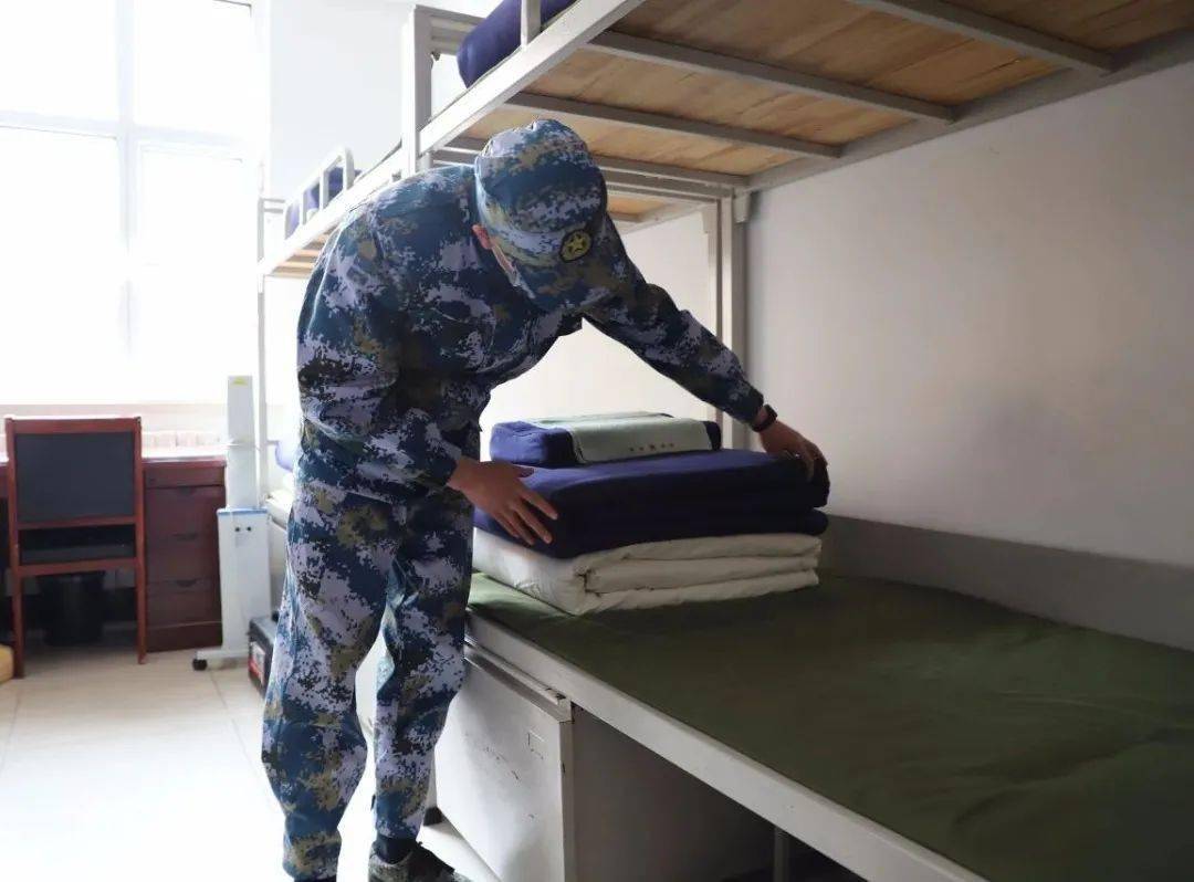 新兵连,那么暖_训练