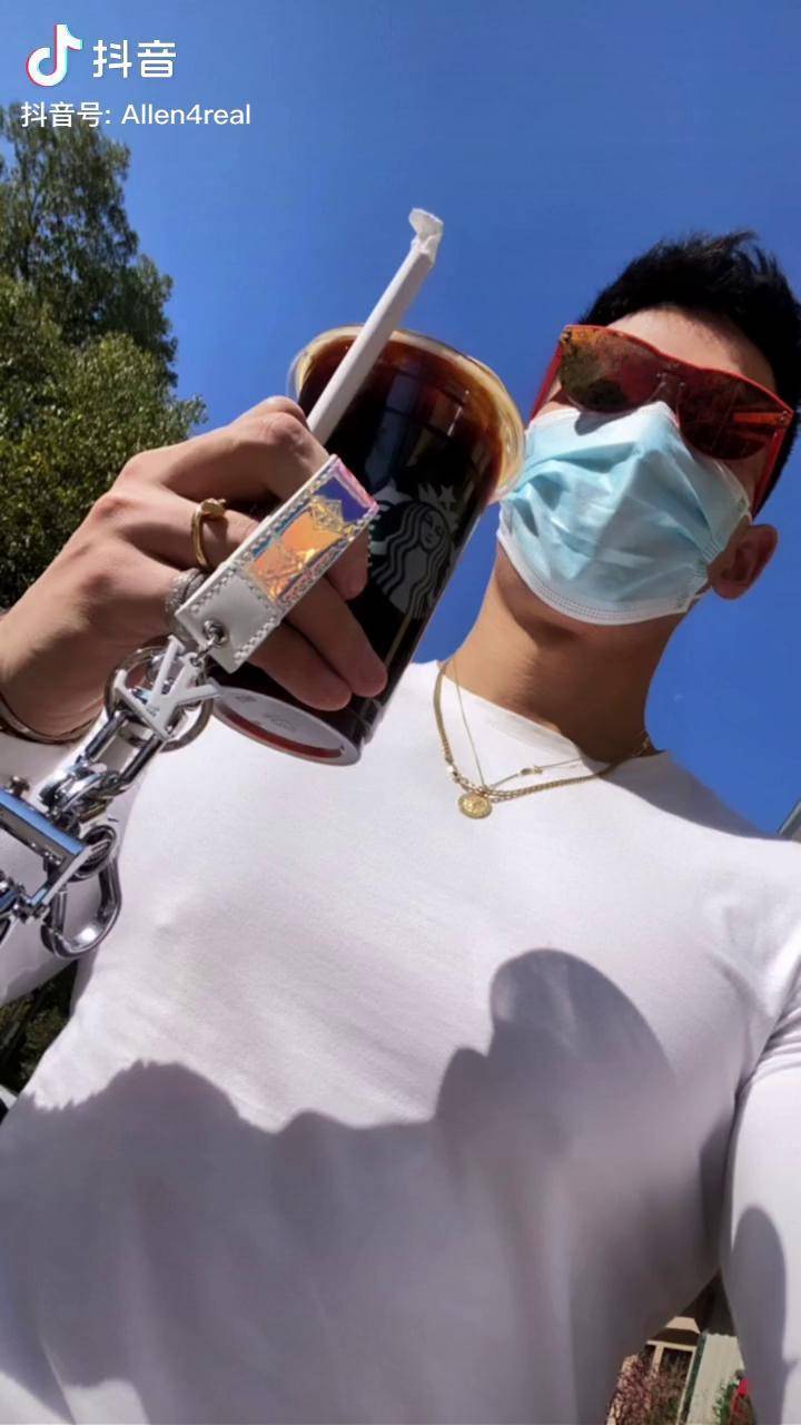 练前一杯美式干就完了耿浩伦训练片段