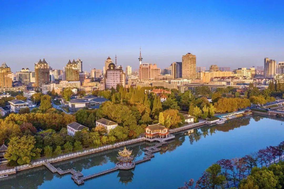 兴化的gdp排名_兴化油菜花(2)