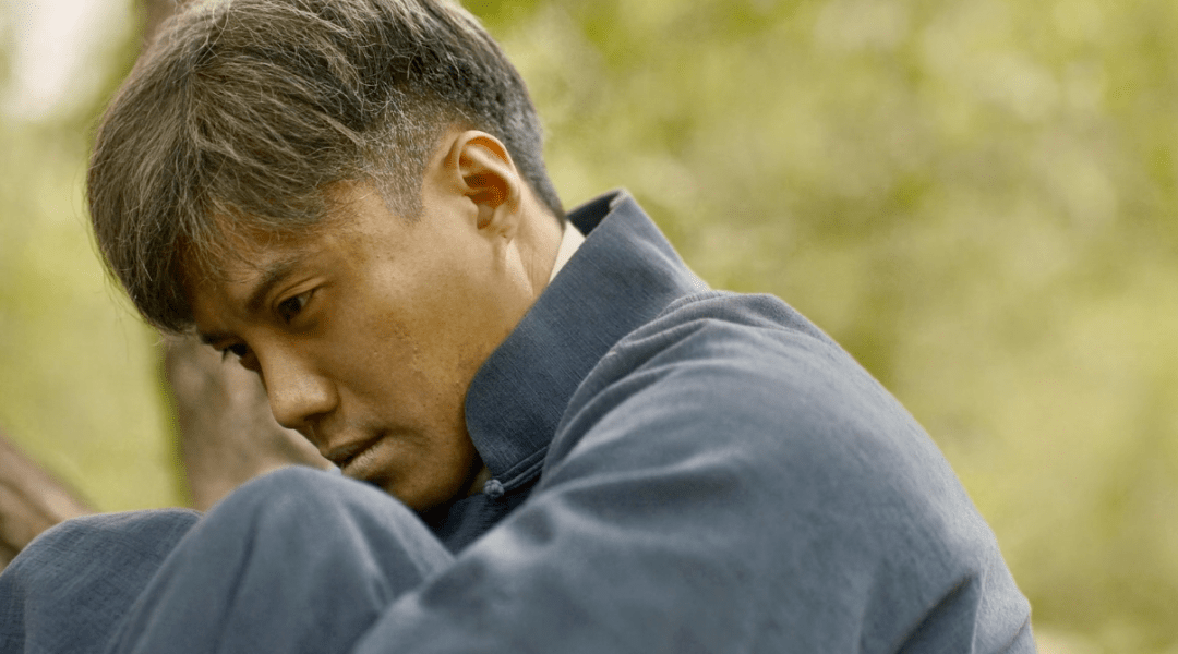 在剧中,编剧老师有意将其设计成一个贯穿式的人物,让他在早稻田大学